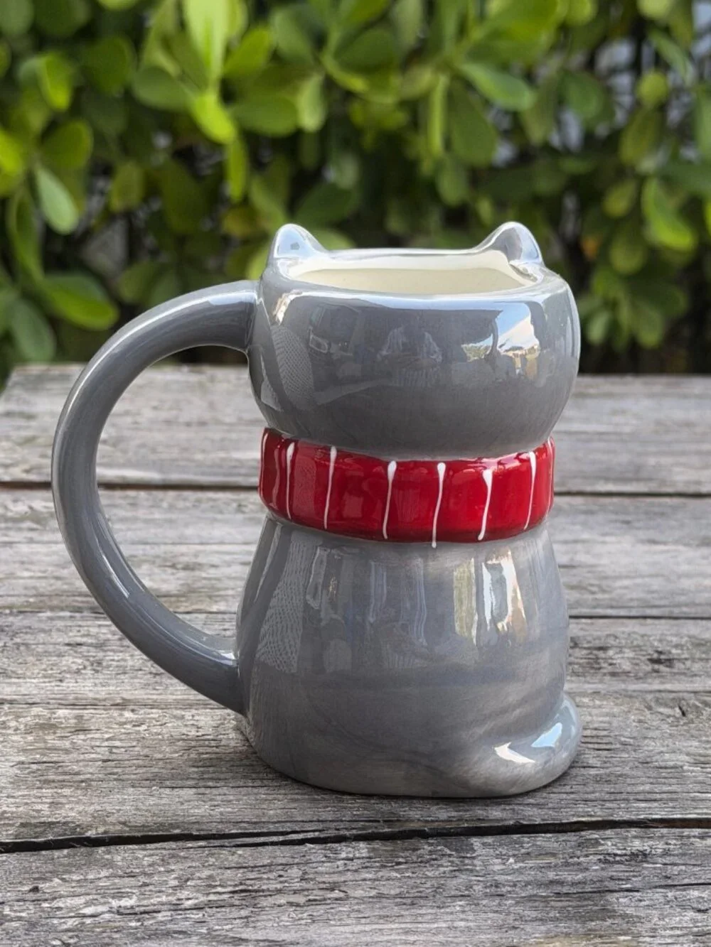 Wondershop mug around